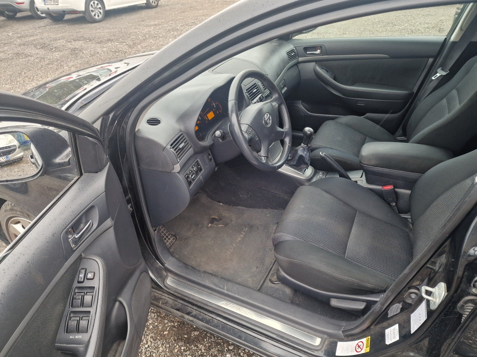 Toyota Avensis til salg hos Nabilli