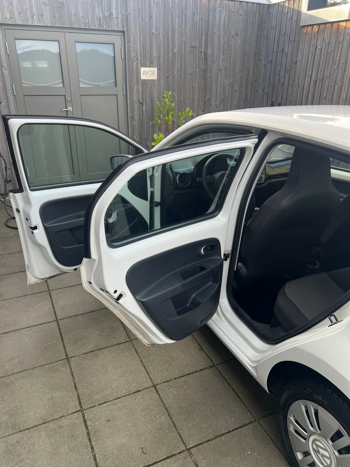 VW UP! til salg hos Nabilli