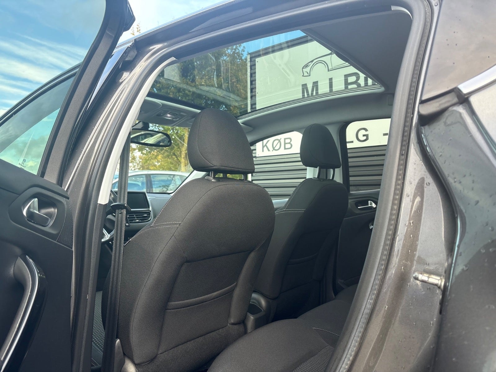 Peugeot 208 til salg hos Nabilli