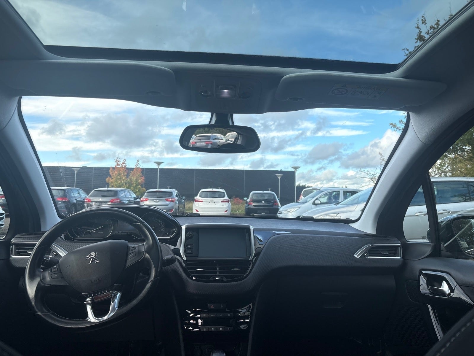 Peugeot 208 til salg hos Nabilli
