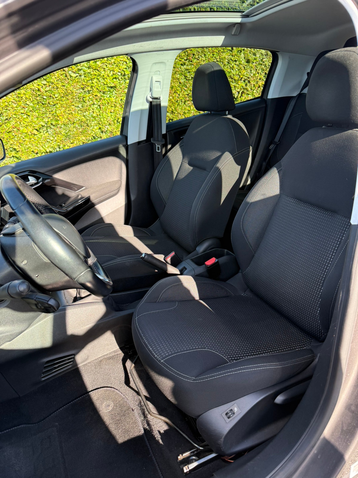 Peugeot 208 – billede 9