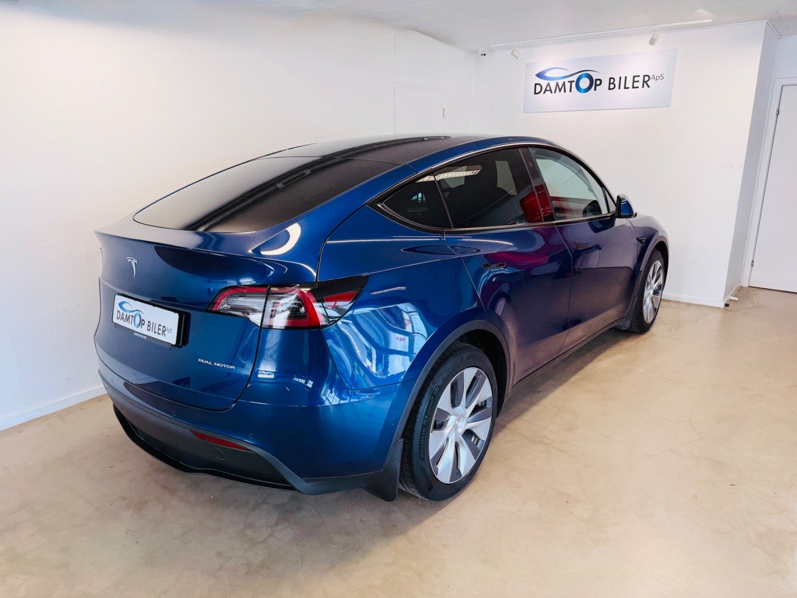 Tesla Model Y til salg hos Nabilli
