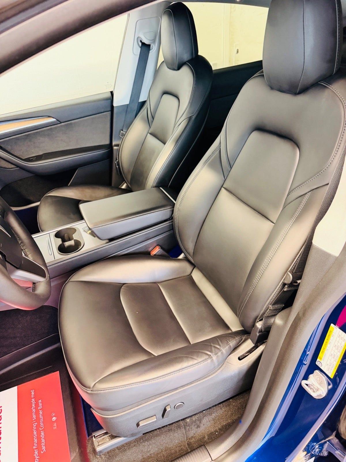 Tesla Model Y til salg hos Nabilli