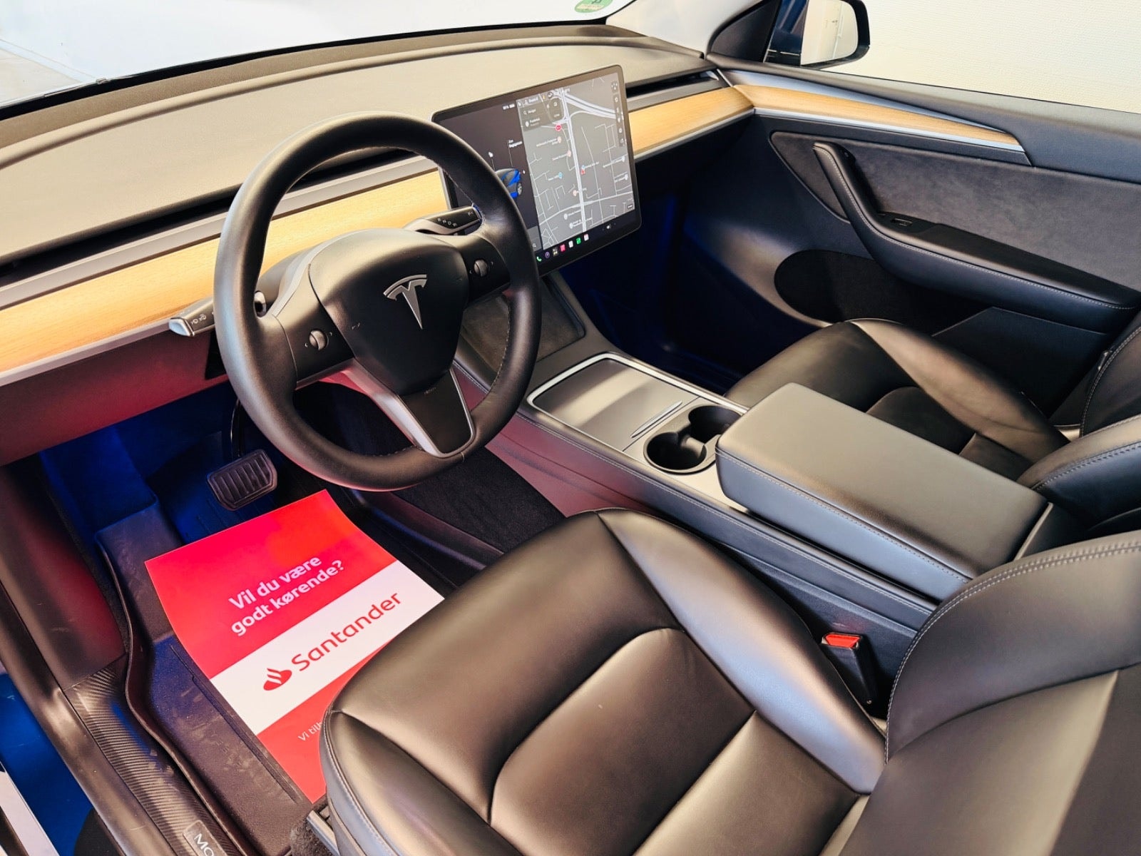 Tesla Model Y til salg hos Nabilli