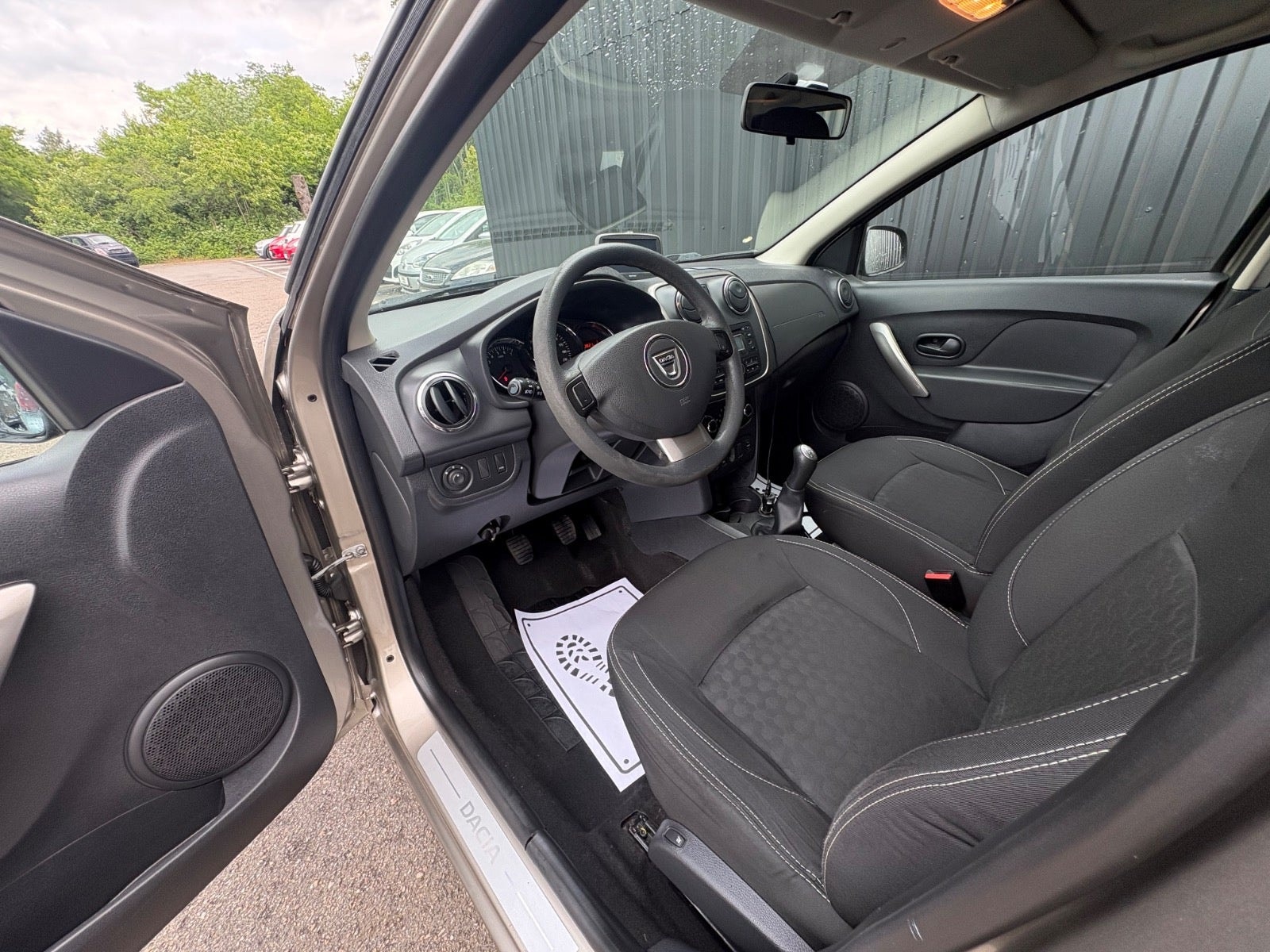Dacia Logan til salg hos Nabilli