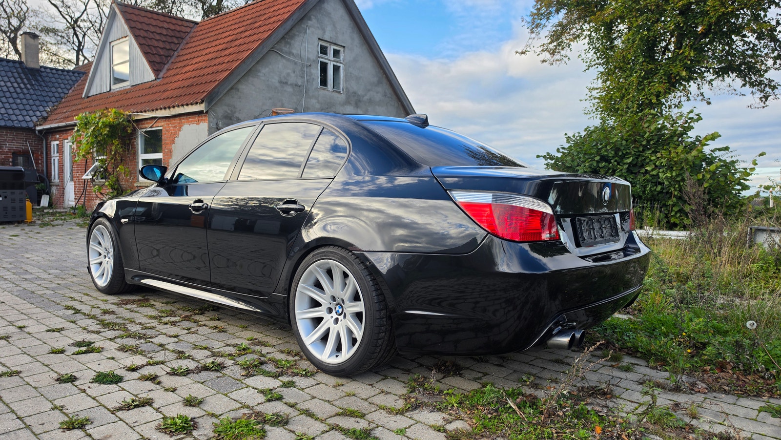 BMW 523i til salg hos Nabilli