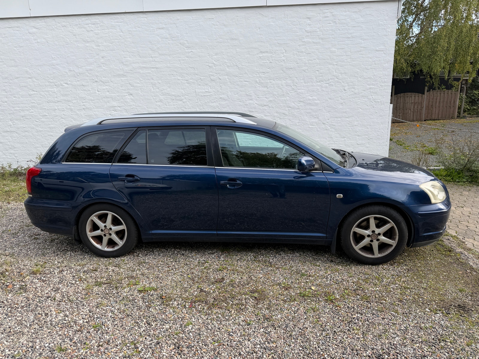 Toyota Avensis til salg hos Nabilli