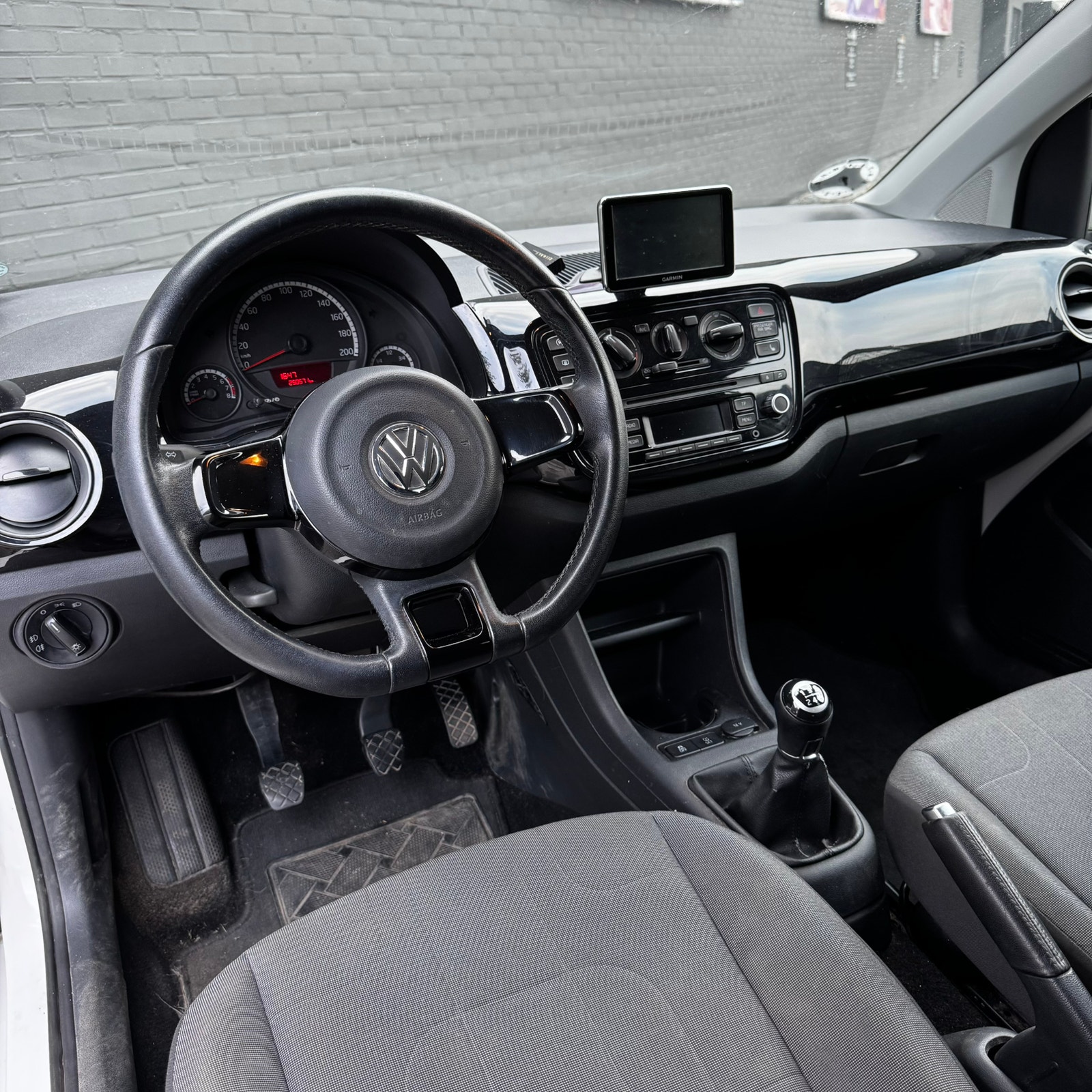 VW UP! til salg hos Nabilli