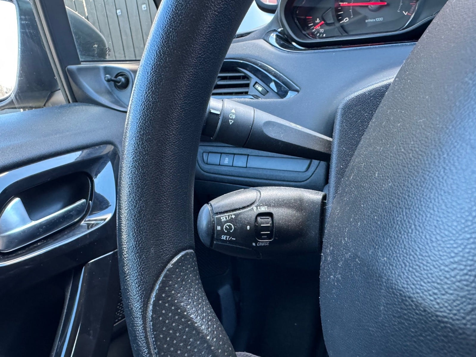 Peugeot 208 til salg hos Nabilli
