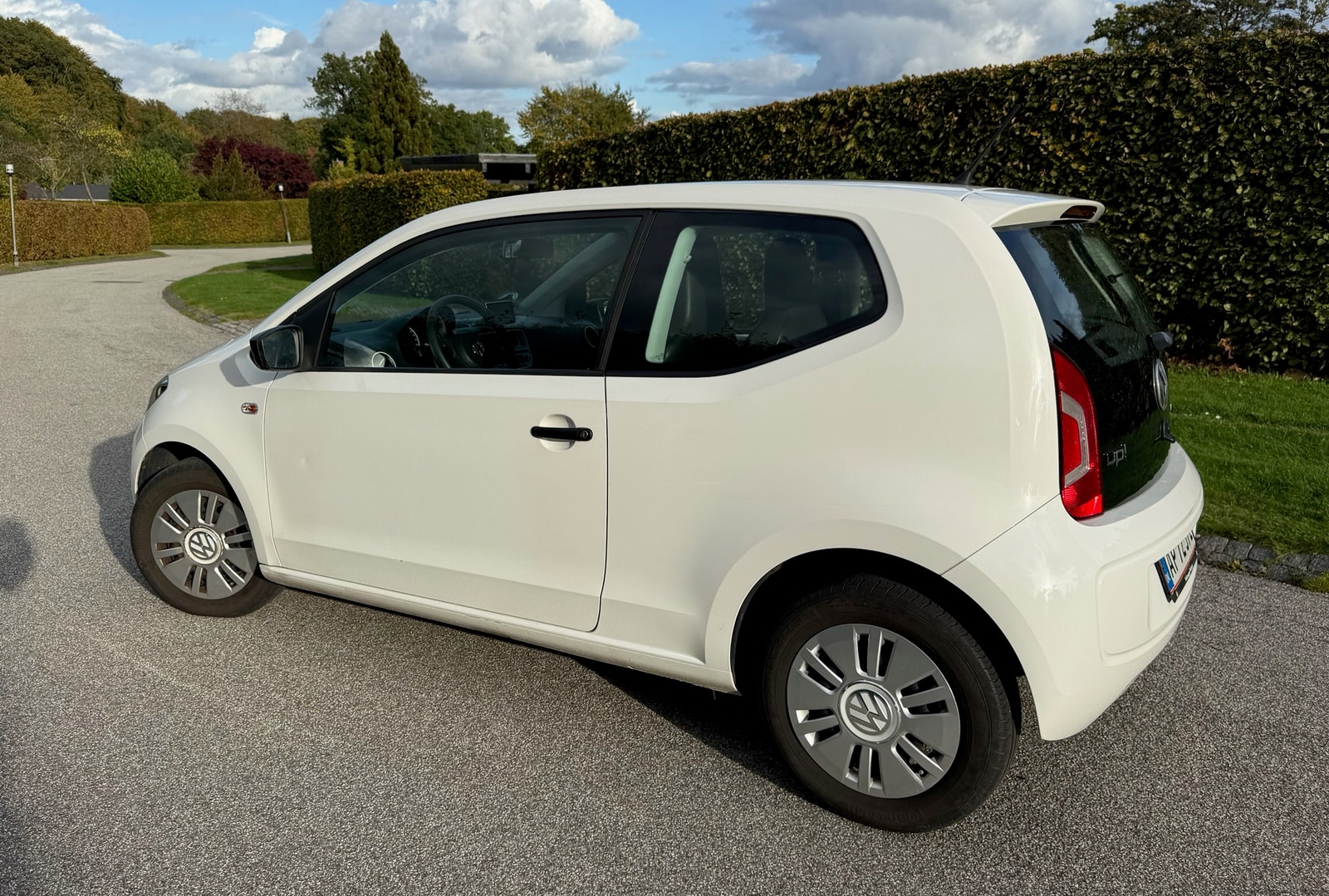 VW UP! til salg hos Nabilli