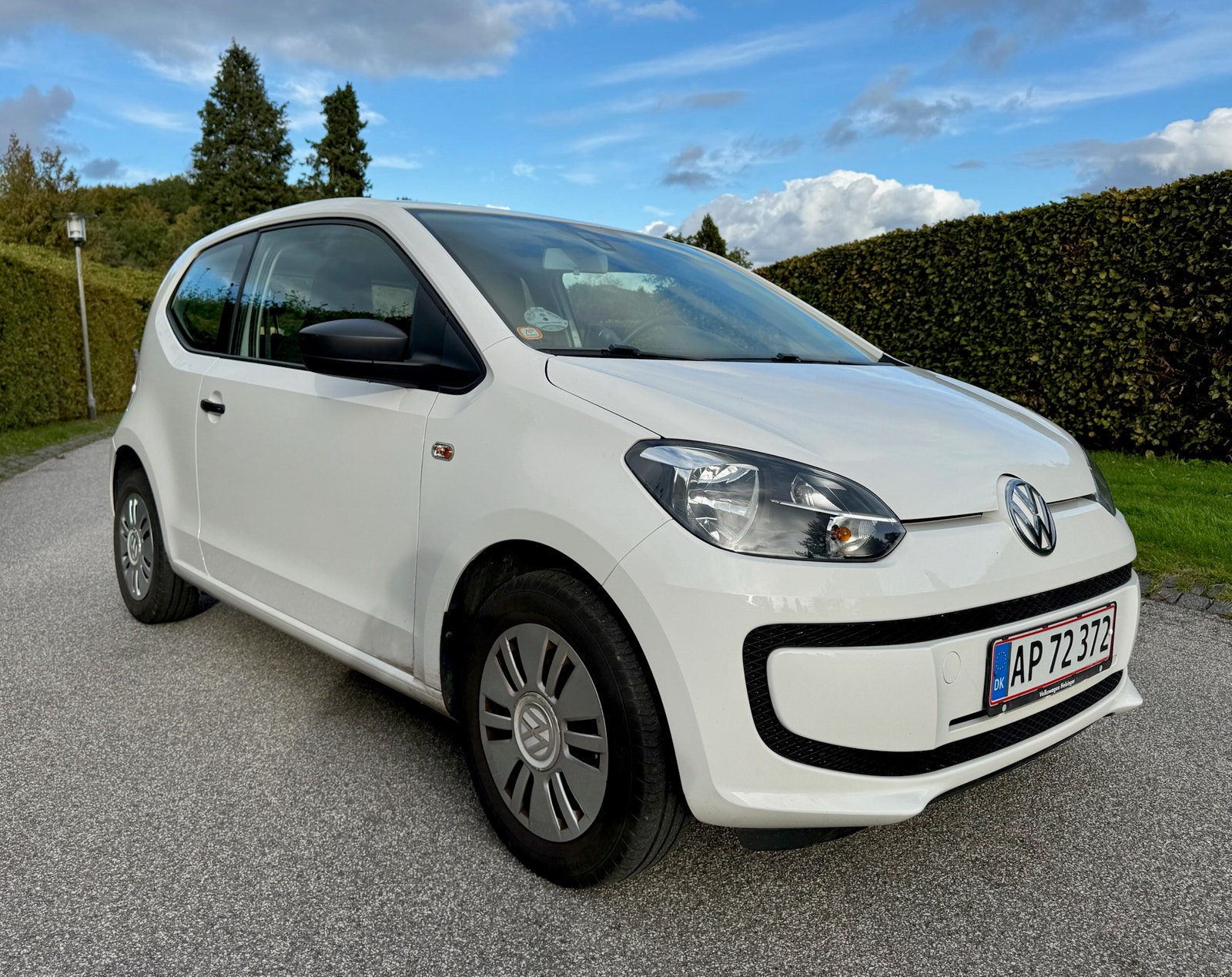 VW UP! til salg hos Nabilli