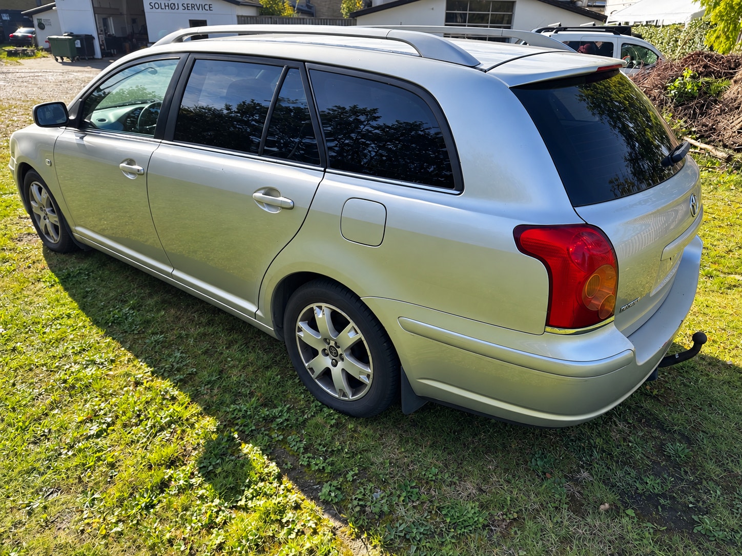 Toyota Avensis til salg hos Nabilli