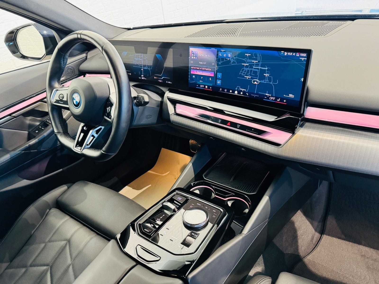 BMW i5 til salg hos Nabilli