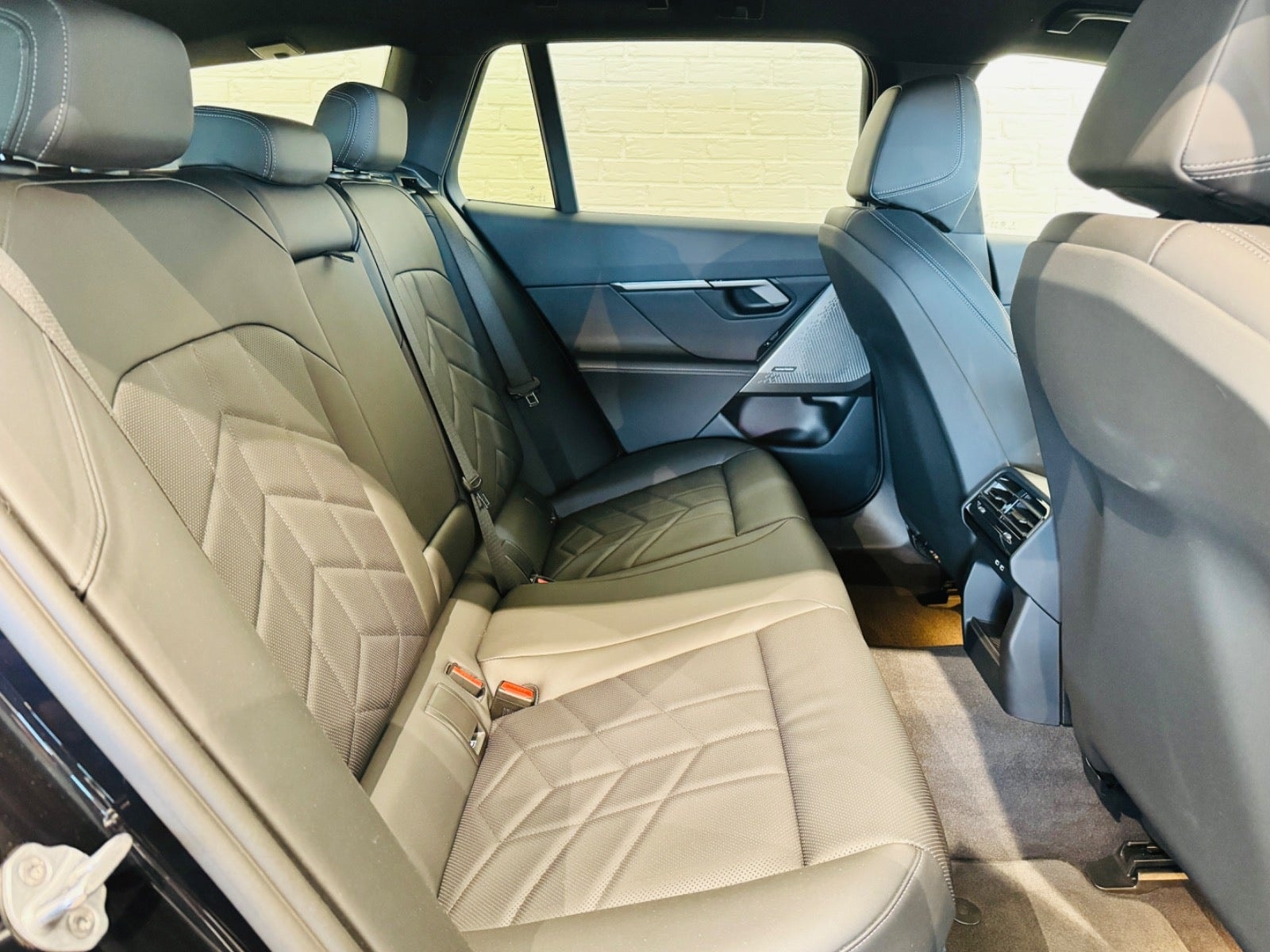 BMW i5 til salg hos Nabilli