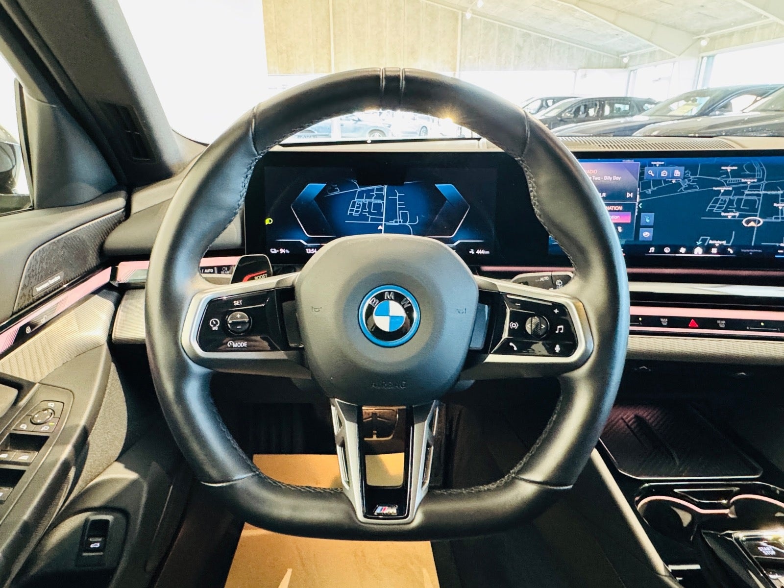 BMW i5 til salg hos Nabilli