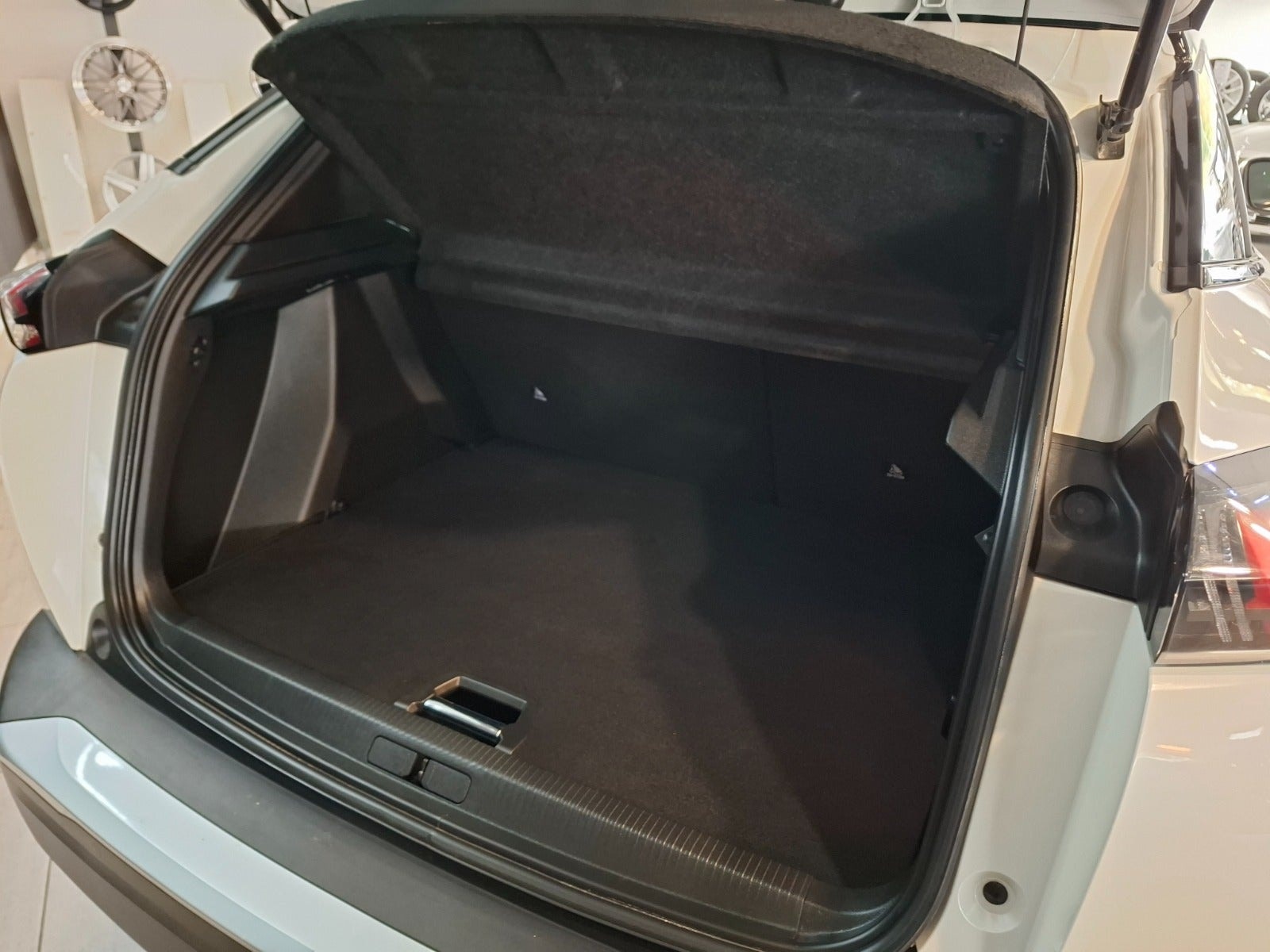 Peugeot e-2008 – billede 9
