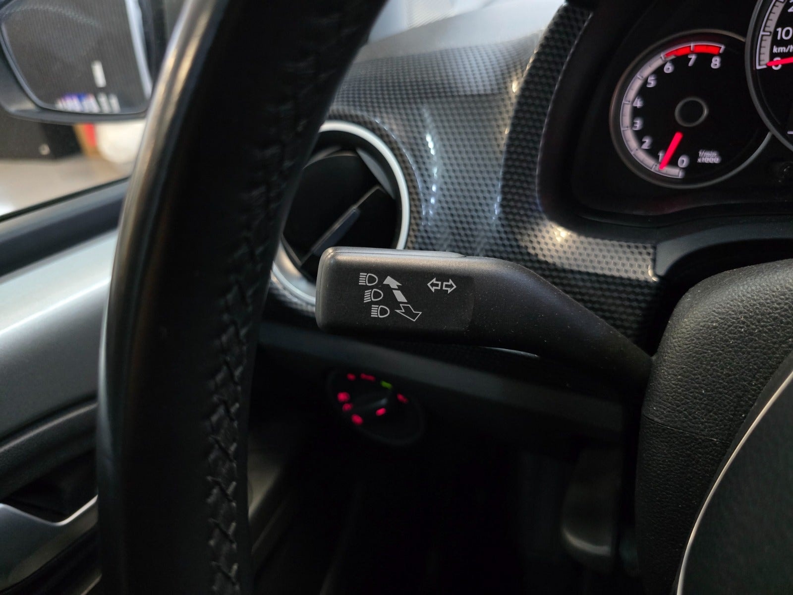 VW UP! til salg hos Nabilli