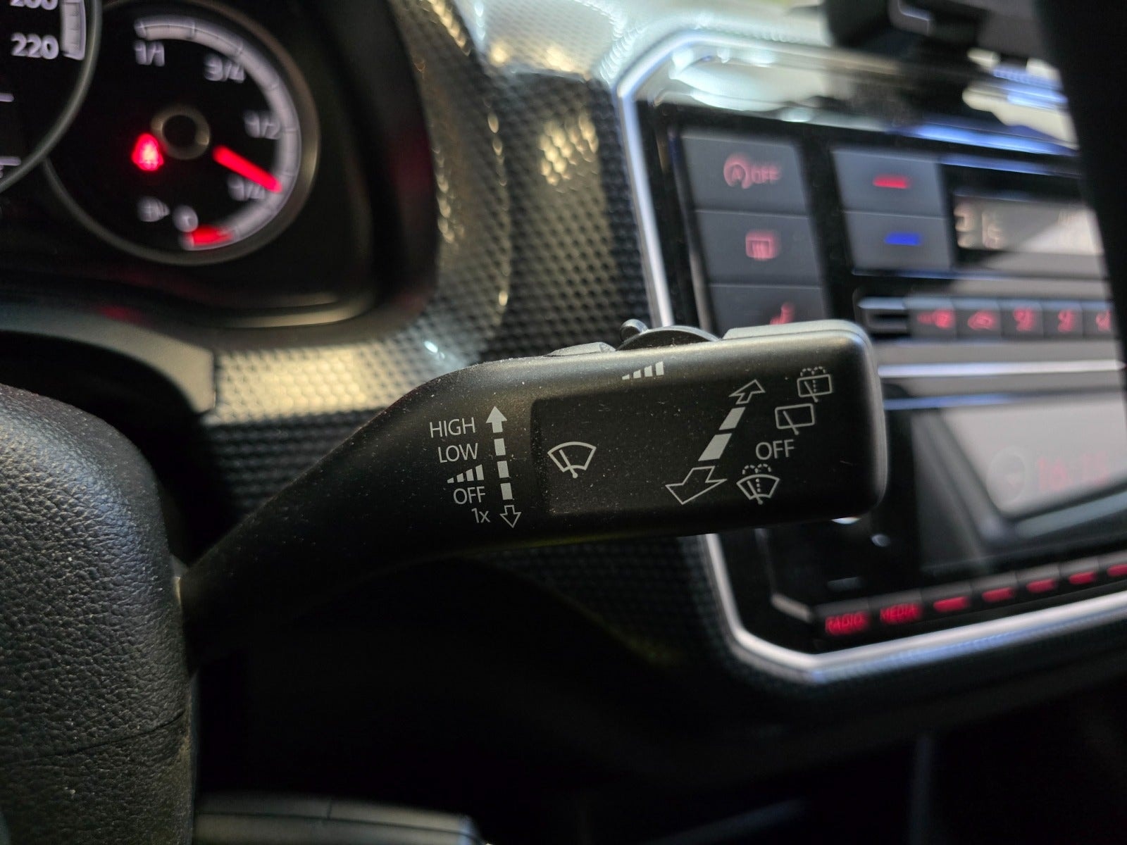 VW UP! til salg hos Nabilli