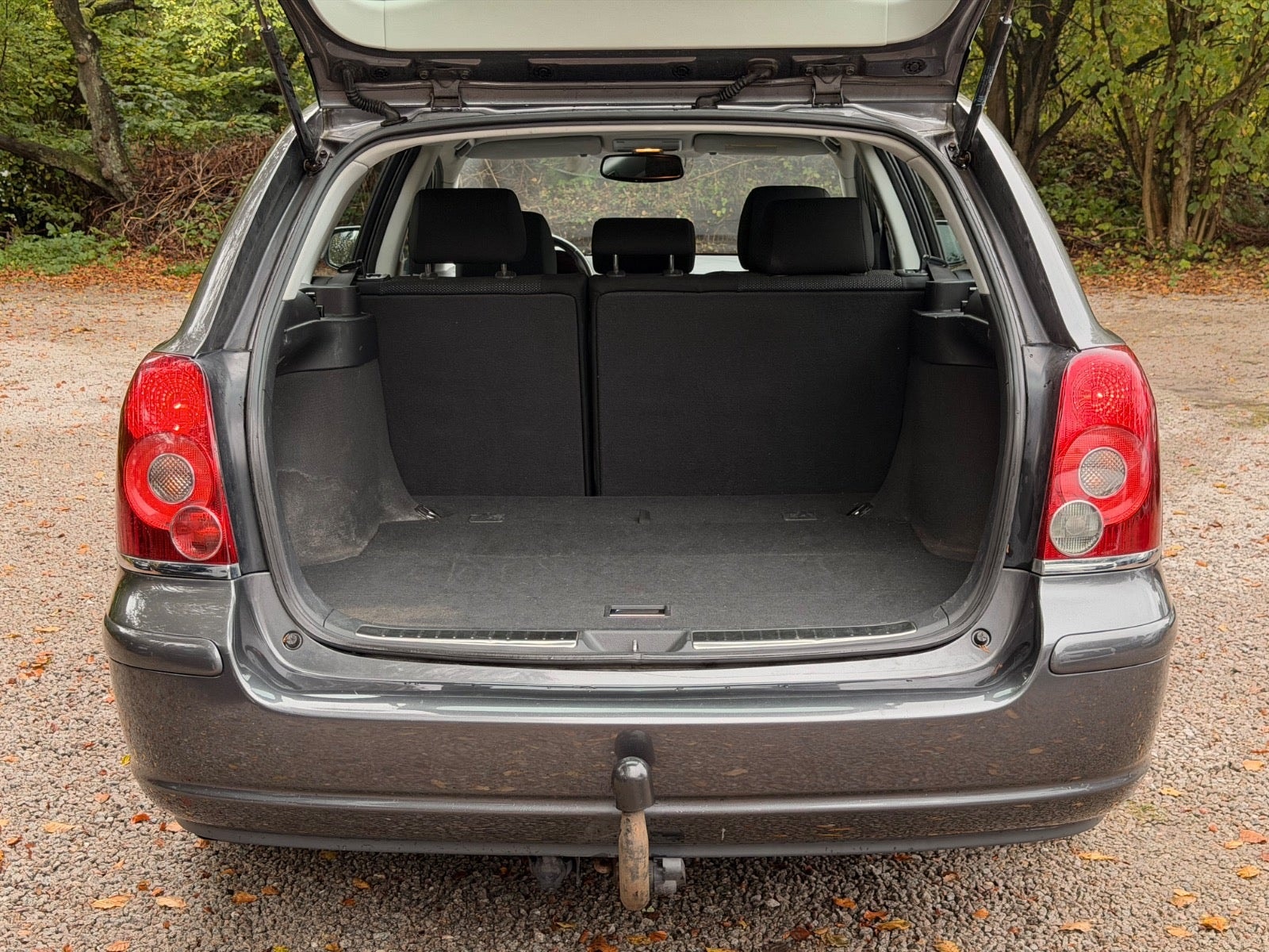 Toyota Avensis til salg hos Nabilli