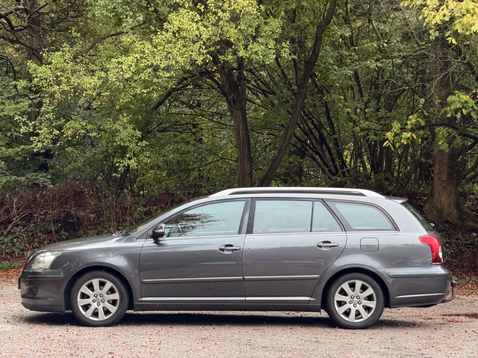 Toyota Avensis til salg hos Nabilli