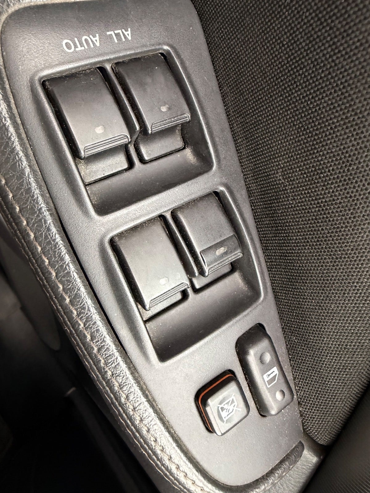 Toyota Avensis til salg hos Nabilli