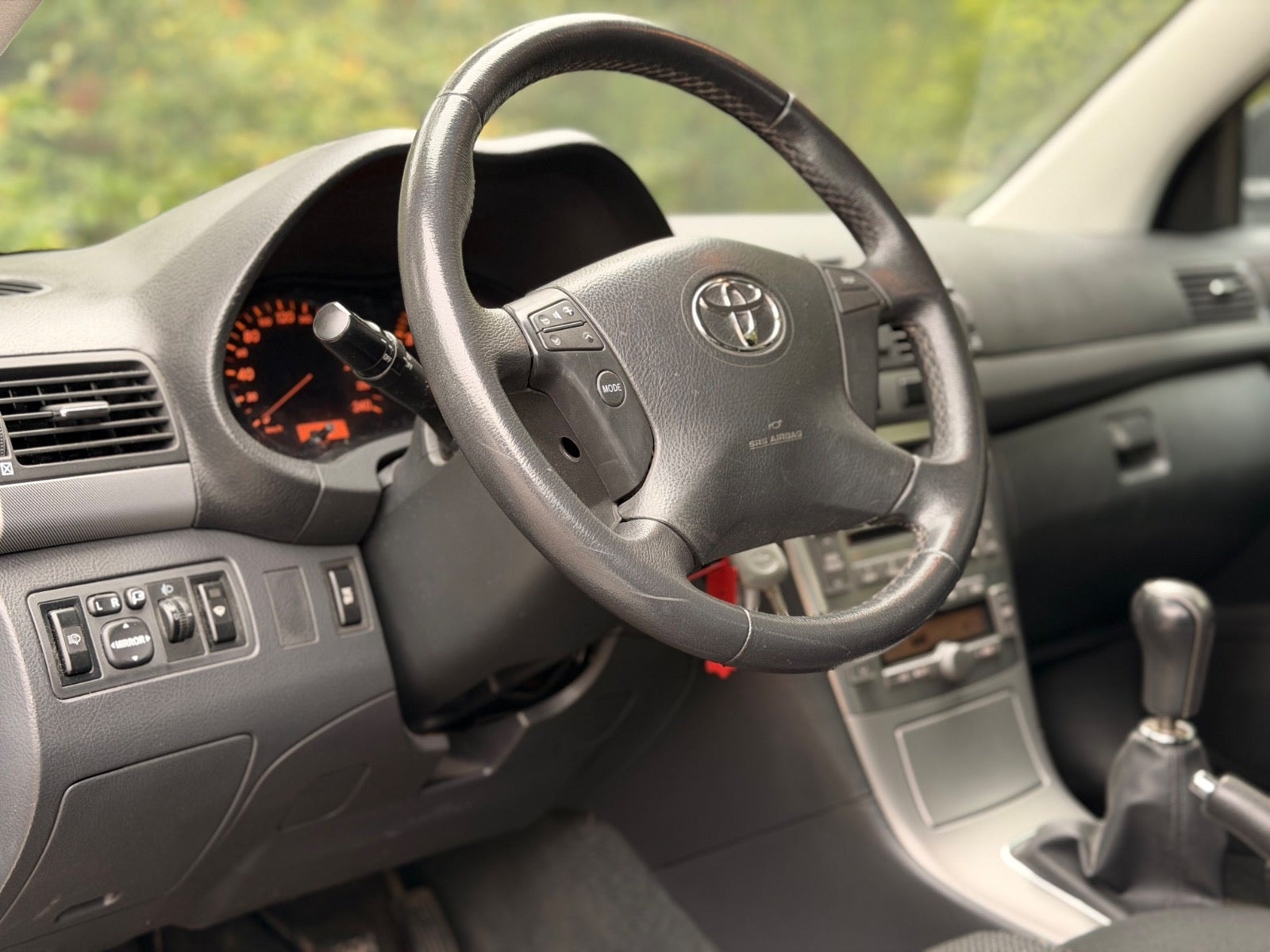 Toyota Avensis til salg hos Nabilli