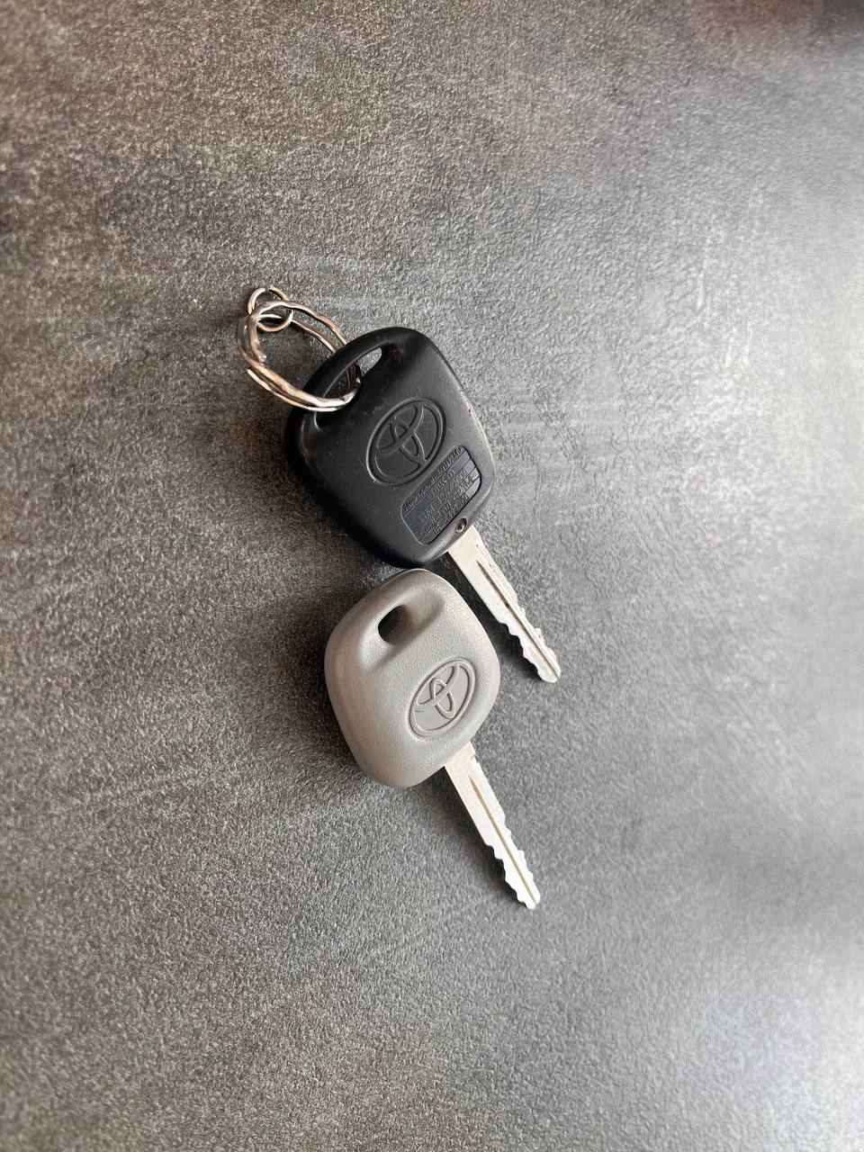 Toyota Avensis til salg hos Nabilli