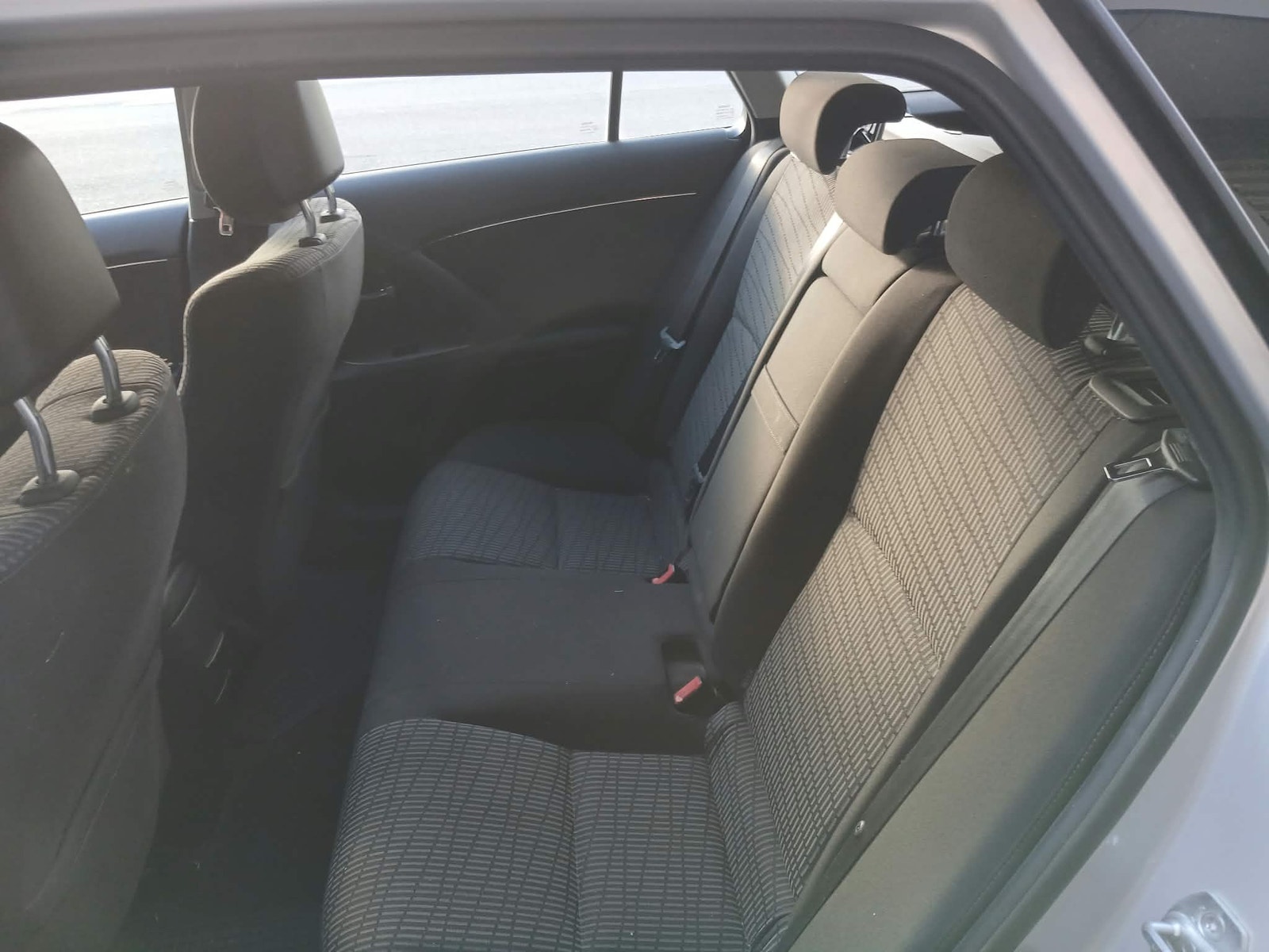 Toyota Avensis til salg hos Nabilli