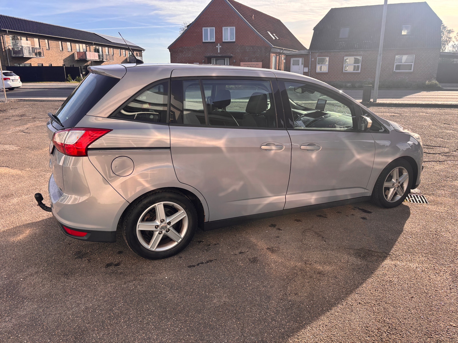 Ford Grand C-MAX til salg hos Nabilli