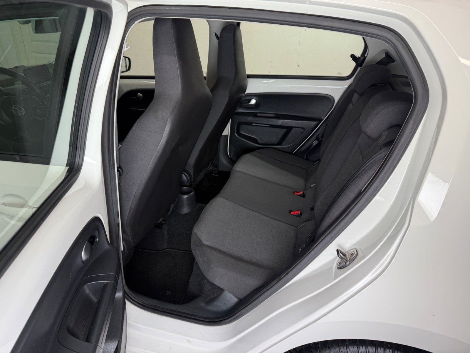 VW UP! til salg hos Nabilli
