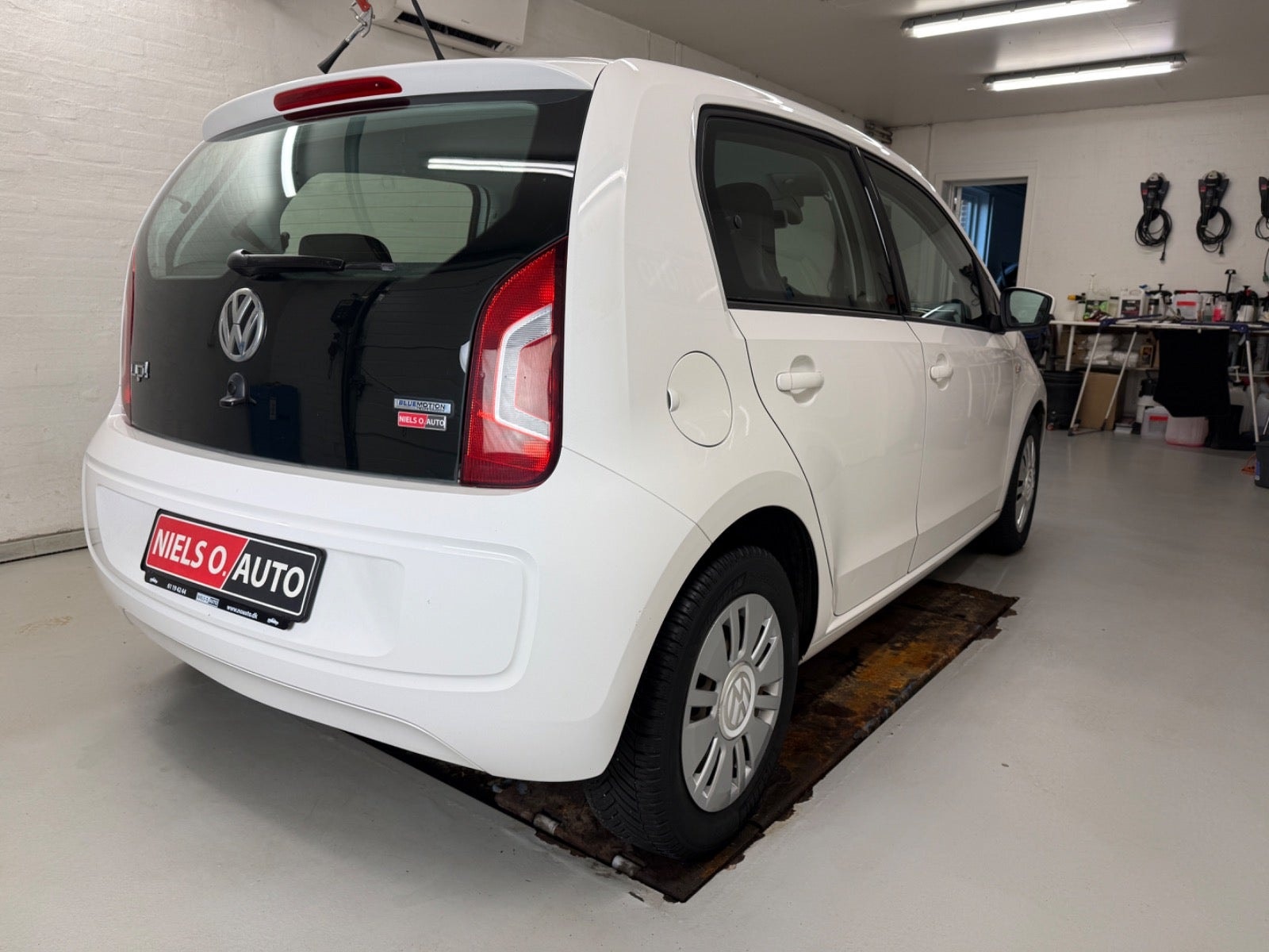 VW UP! til salg hos Nabilli