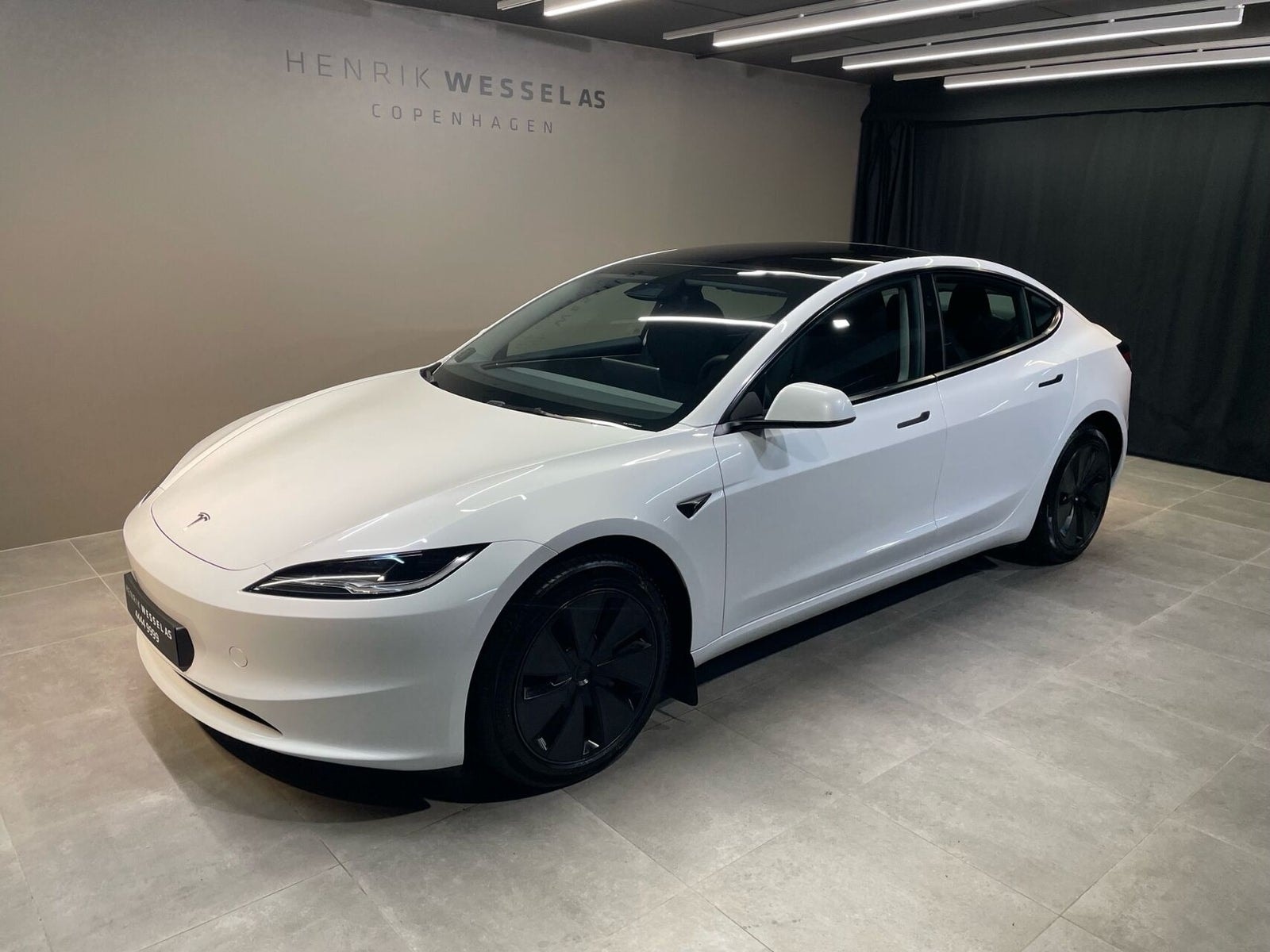 Tesla Model 3 til salg hos Nabilli