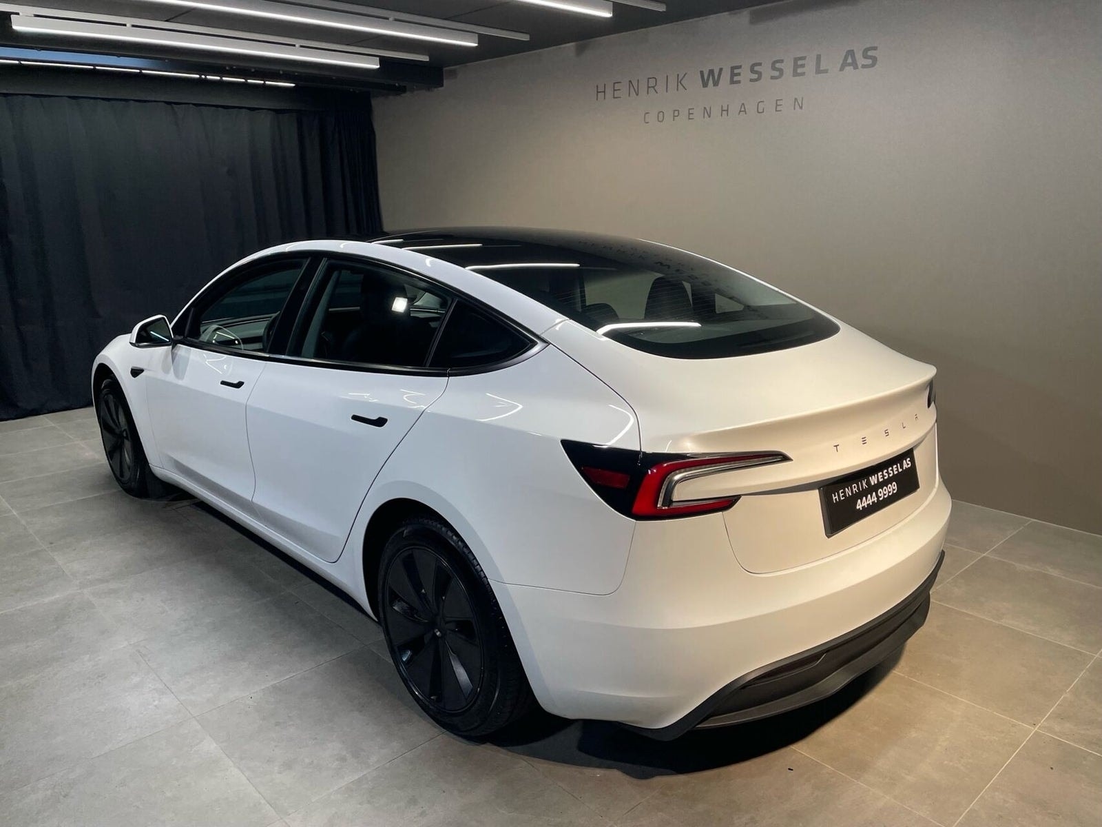 Tesla Model 3 til salg hos Nabilli