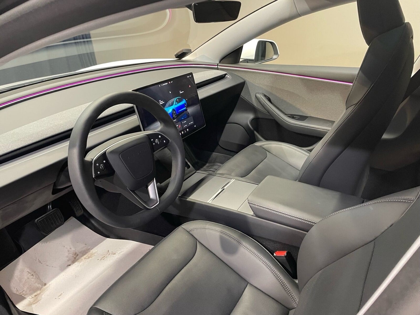 Tesla Model 3 til salg hos Nabilli