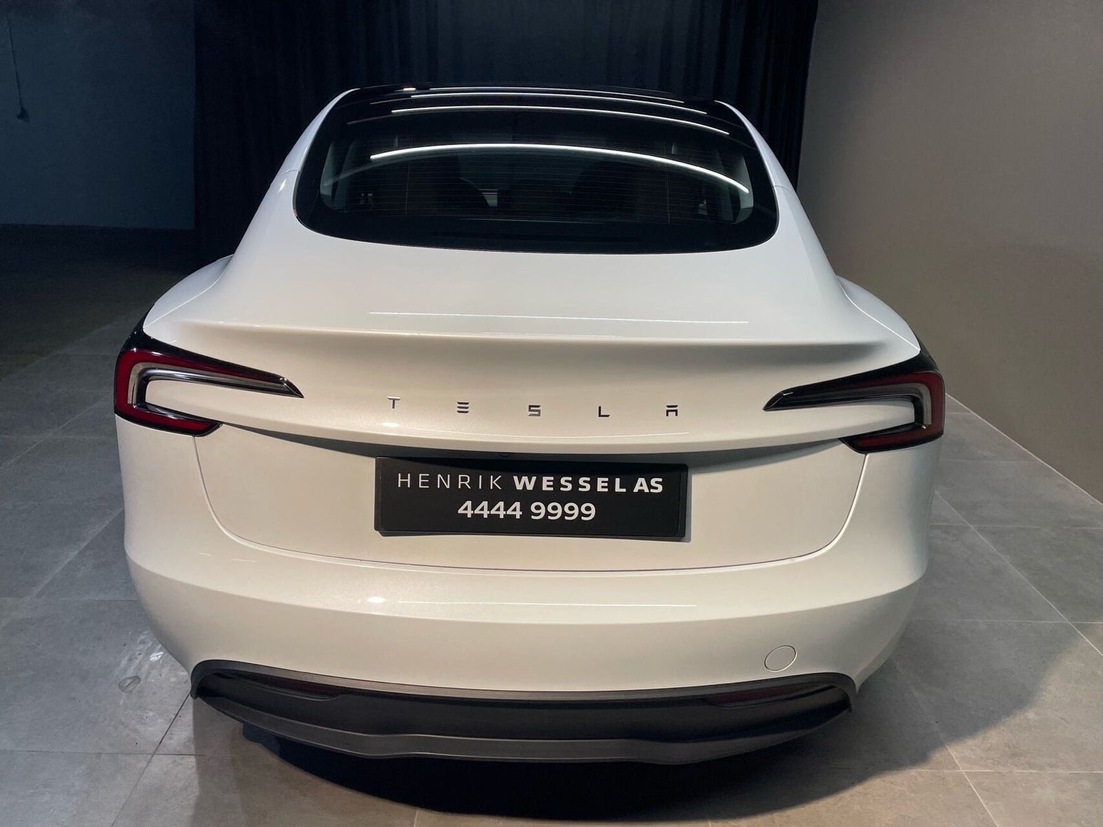 Tesla Model 3 til salg hos Nabilli