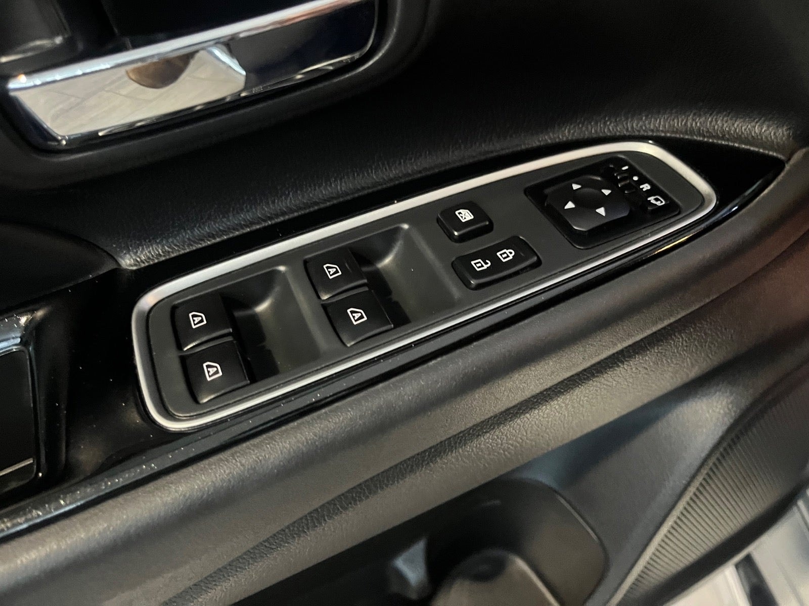 Mitsubishi Outlander til salg hos Nabilli