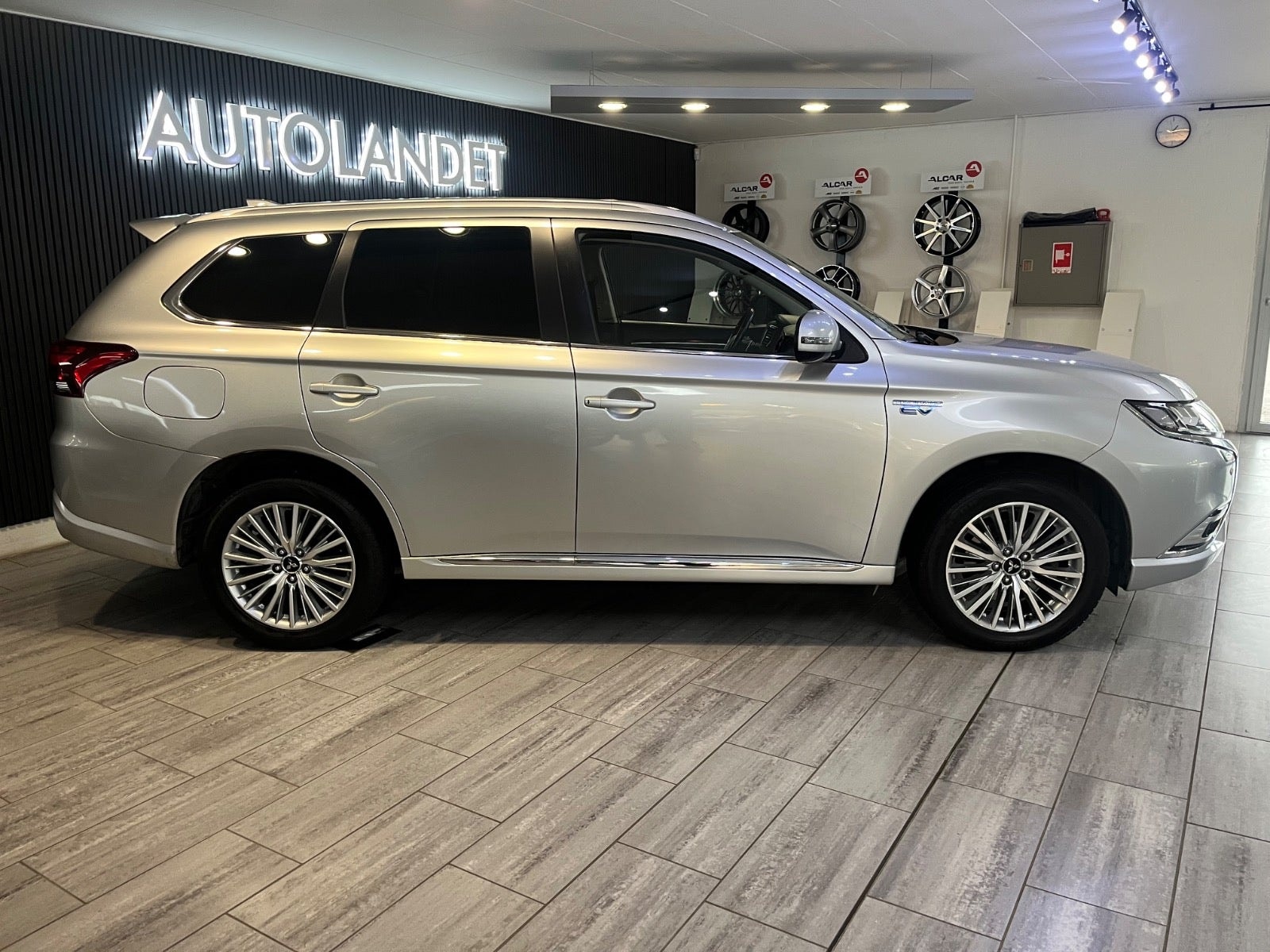 Mitsubishi Outlander til salg hos Nabilli