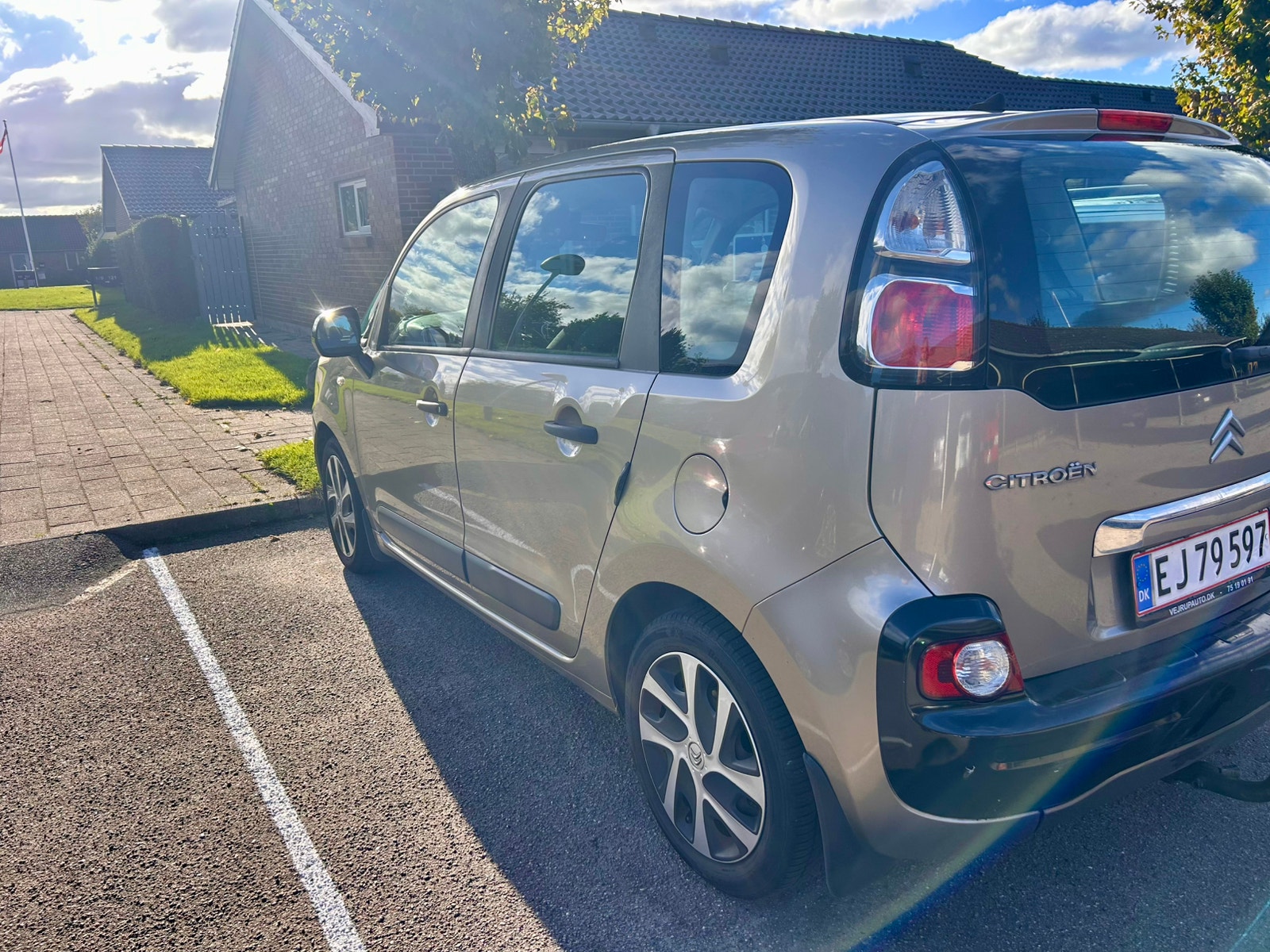 Citroen C3 Picasso til salg hos Nabilli