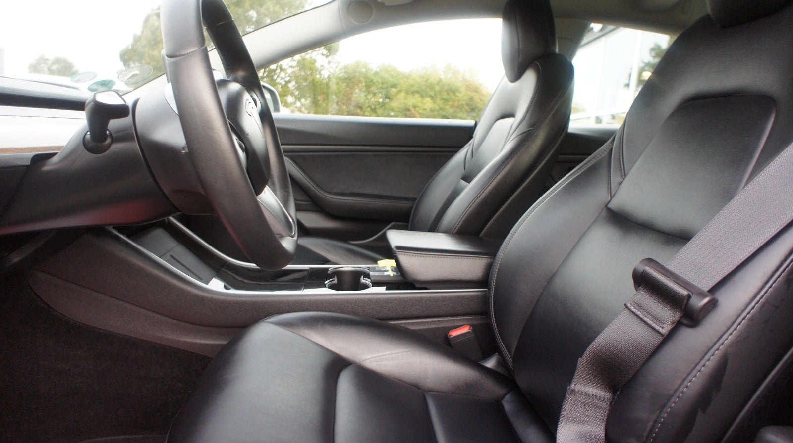 Tesla Model 3 til salg hos Nabilli