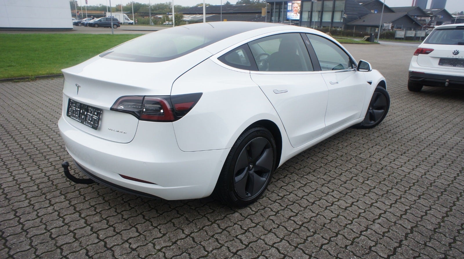 Tesla Model 3 til salg hos Nabilli