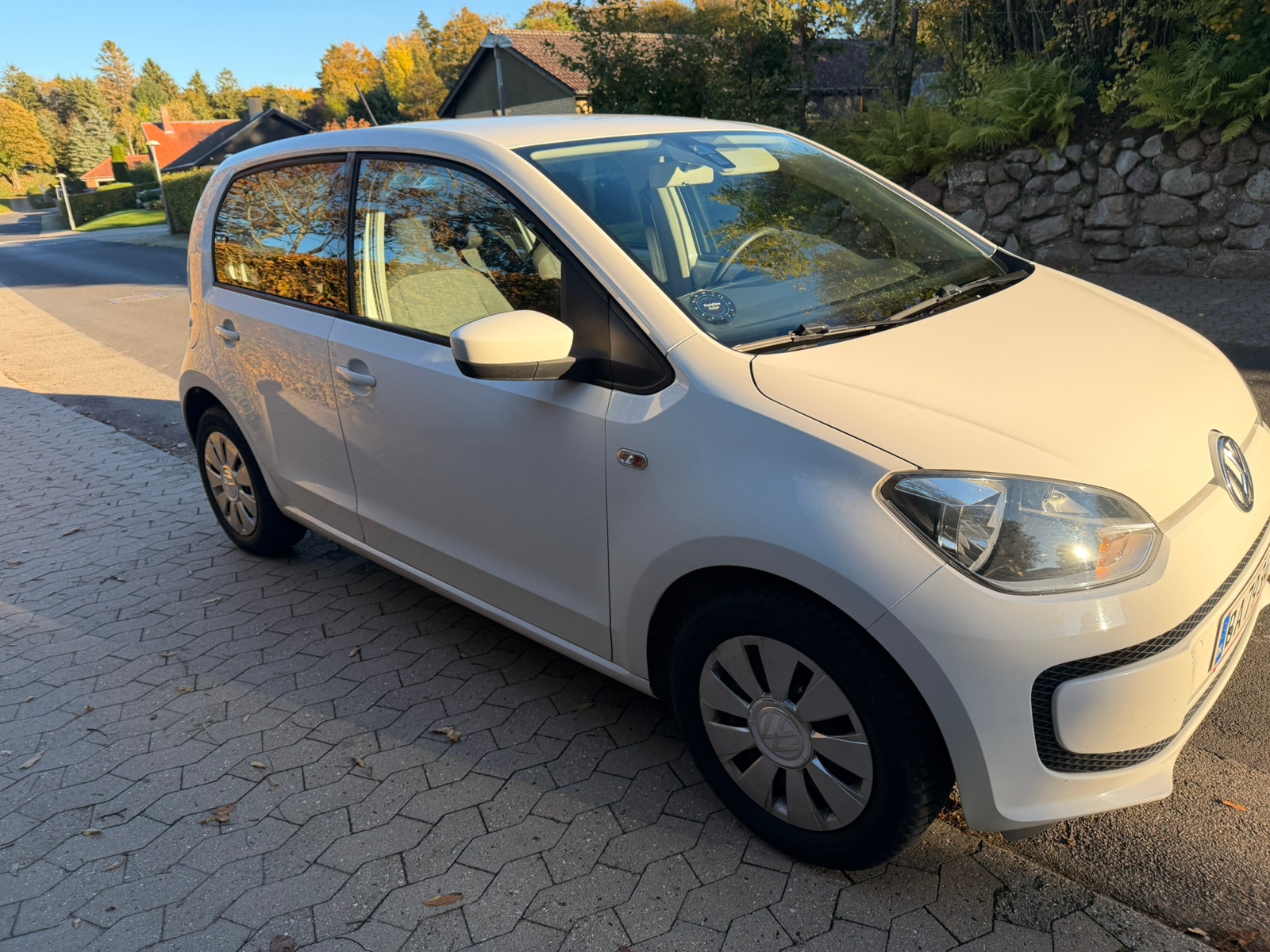 VW UP! til salg hos Nabilli