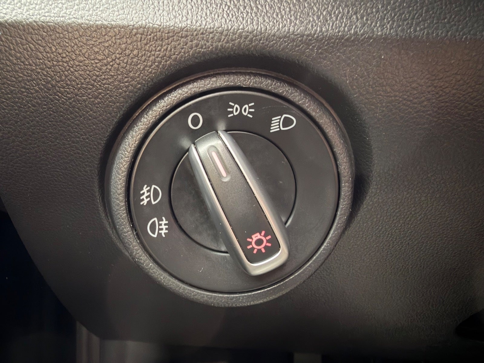 VW UP! til salg hos Nabilli