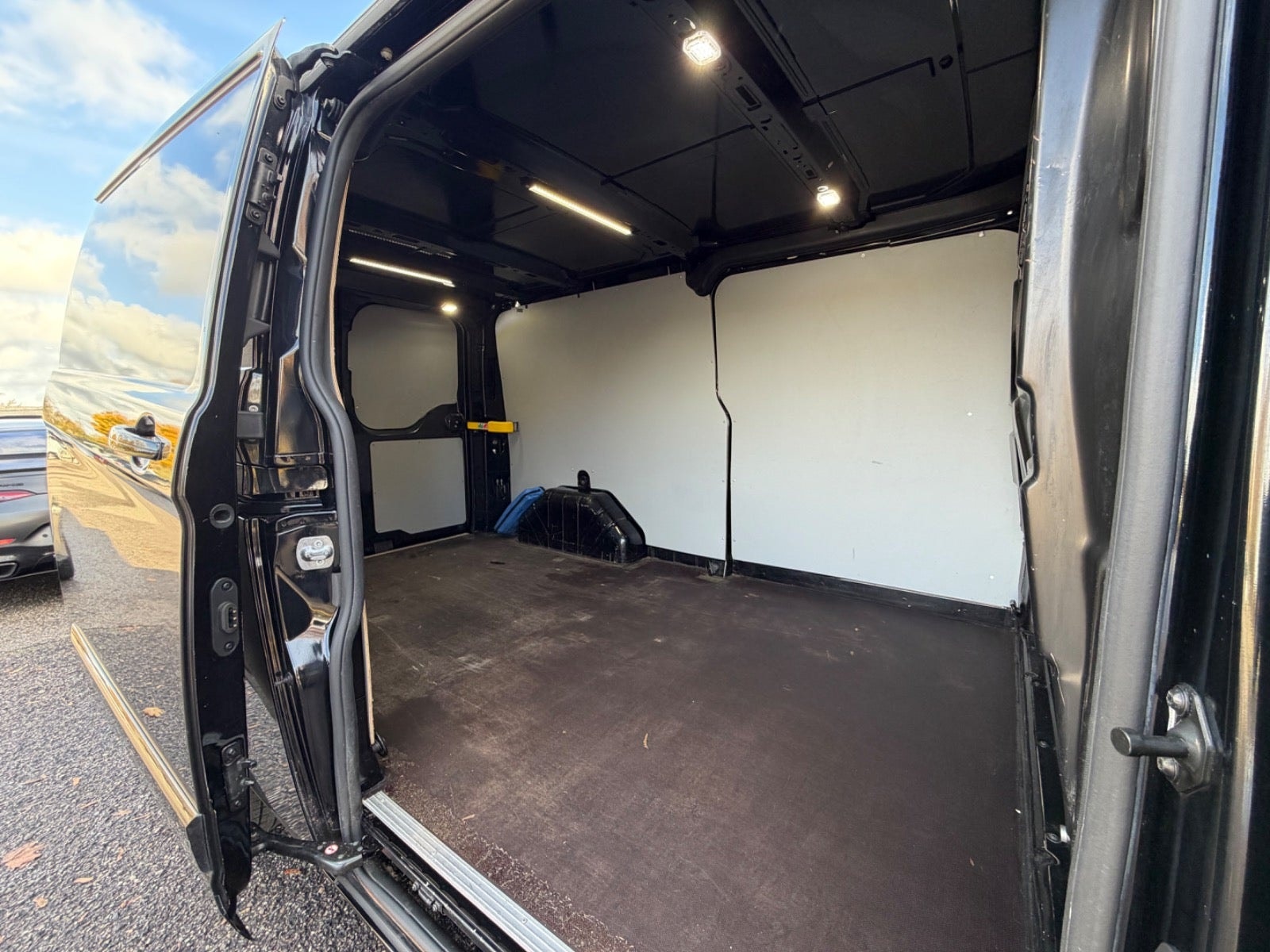 Ford Transit Custom 300L til salg hos Nabilli