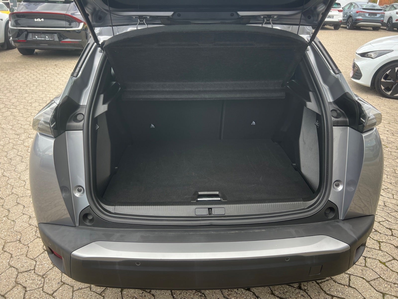Peugeot e-2008 til salg hos Nabilli