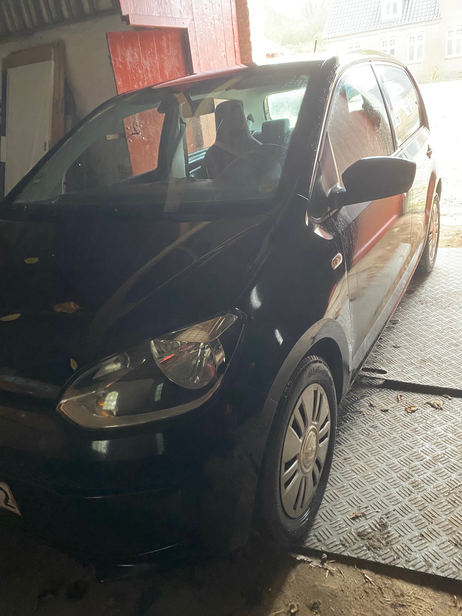 VW UP! til salg hos Nabilli