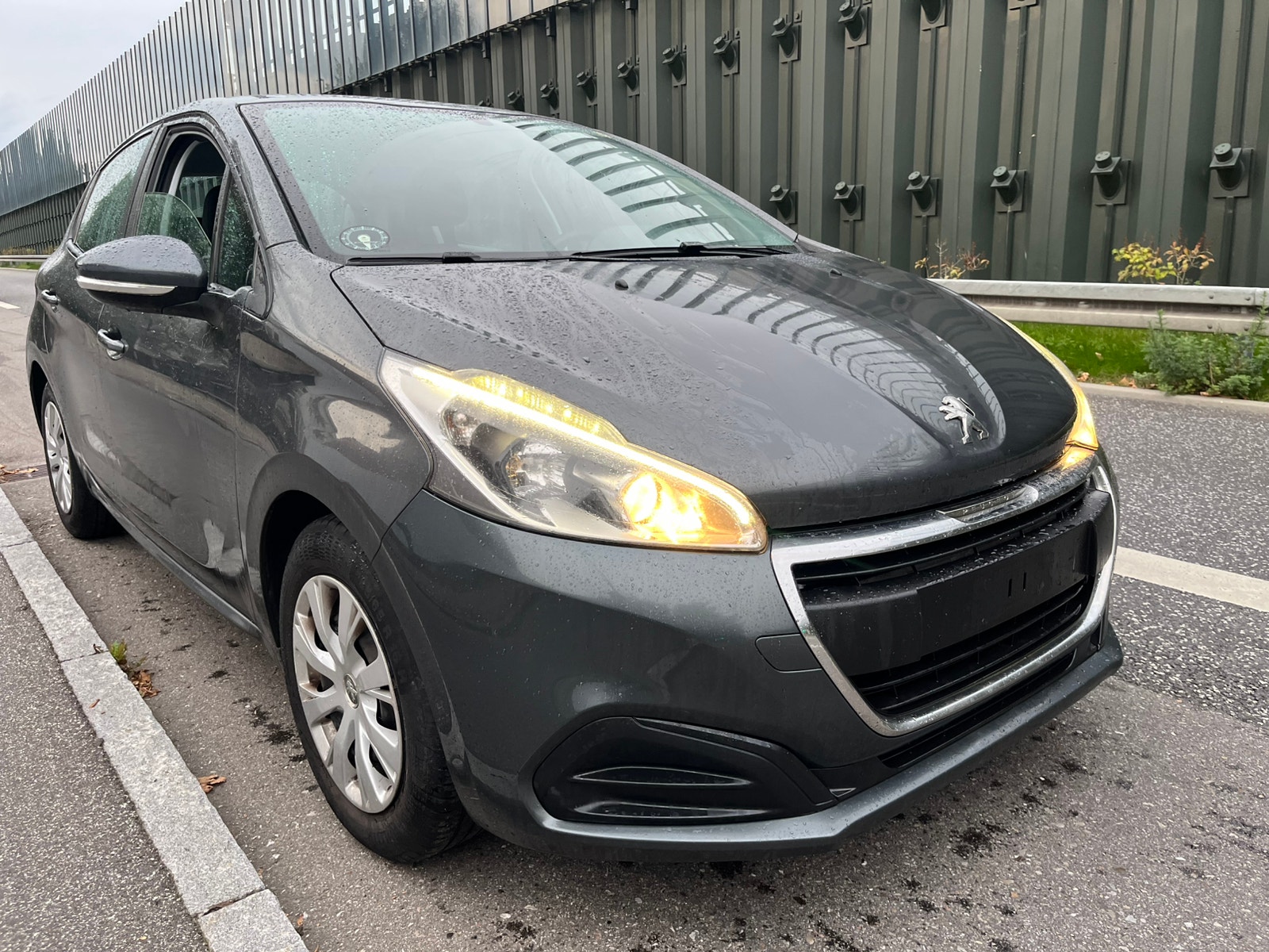 Peugeot 208 til salg hos Nabilli