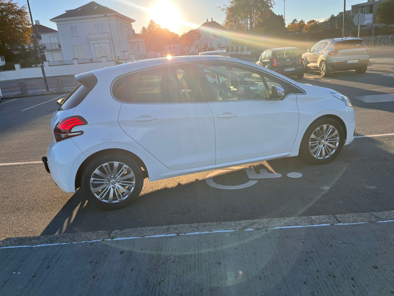 Peugeot 208 til salg hos Nabilli
