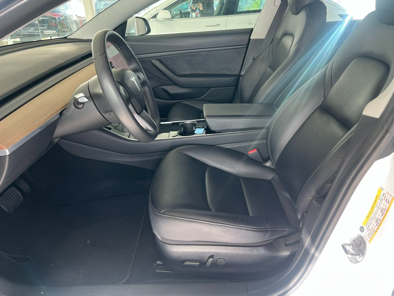 Tesla Model 3 til salg hos Nabilli