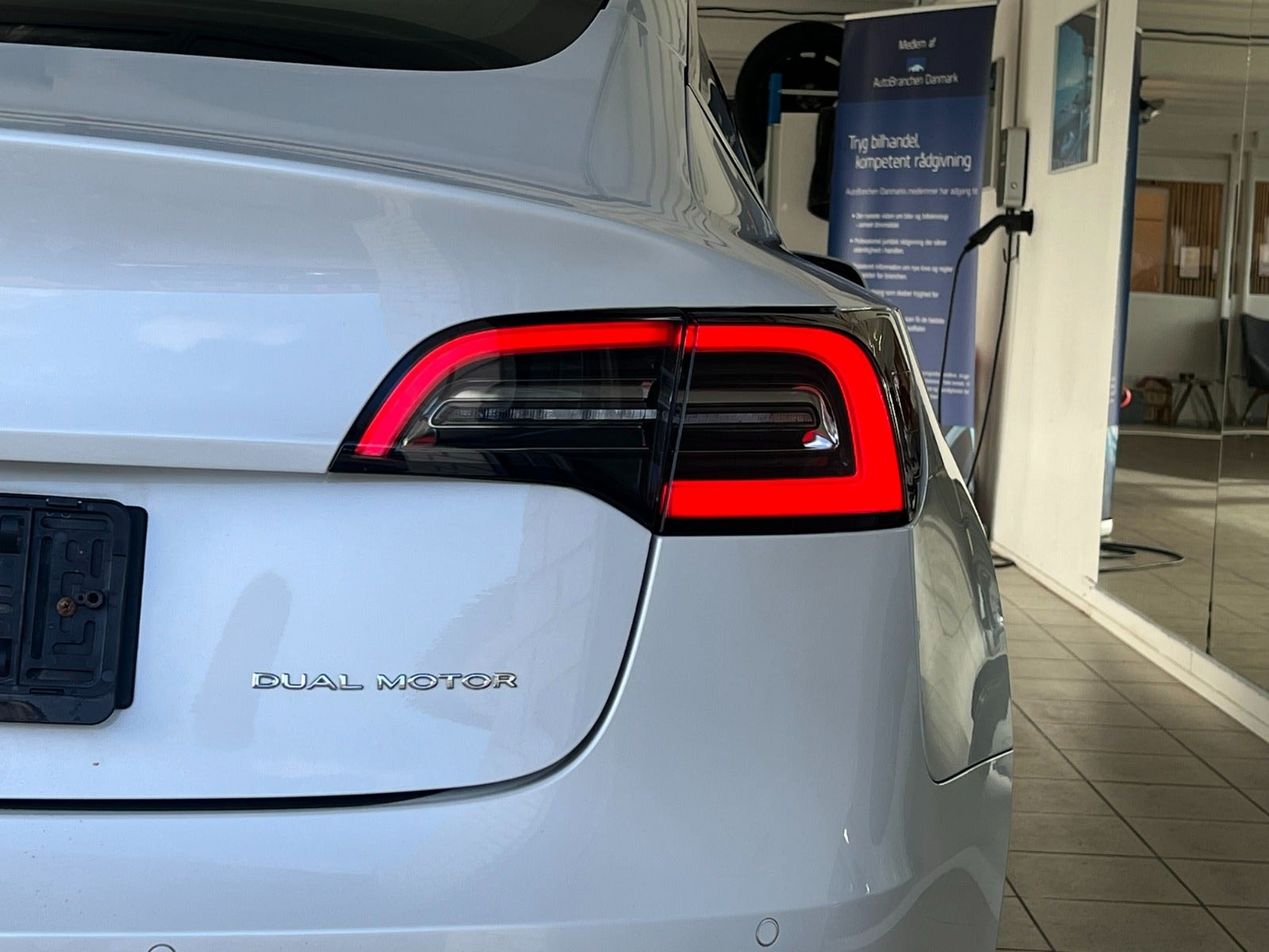 Tesla Model 3 til salg hos Nabilli