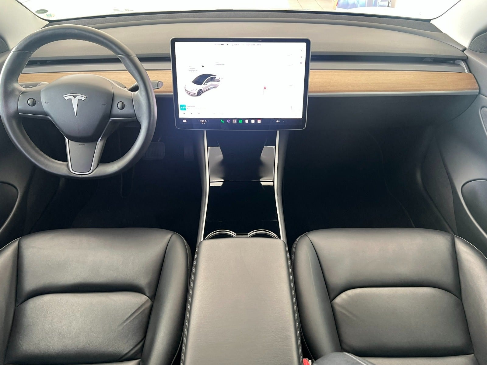 Tesla Model 3 til salg hos Nabilli